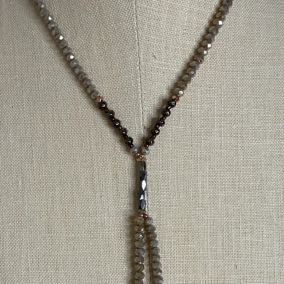 LUCKY BRAND Gray/Black Feather & Czech Crystal Lariat Necklace - Picture 5 of 7